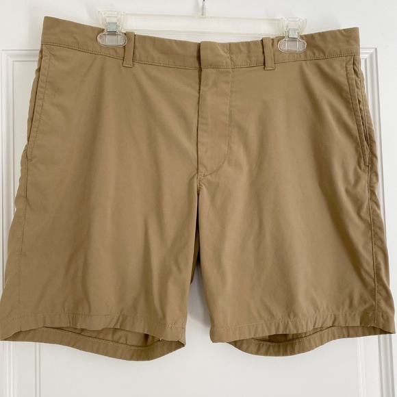 J. Crew 7" Tech Shorts - 34 - Picture 1 of 4